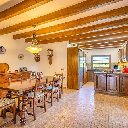 Vina Maria Villa Pollenca